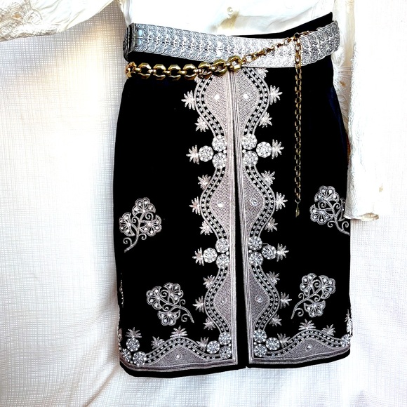 WD NY Embroidered Beaded Sequin Embellished Midi Skirt Black Moody Boho Vagabond - Picture 1 of 14